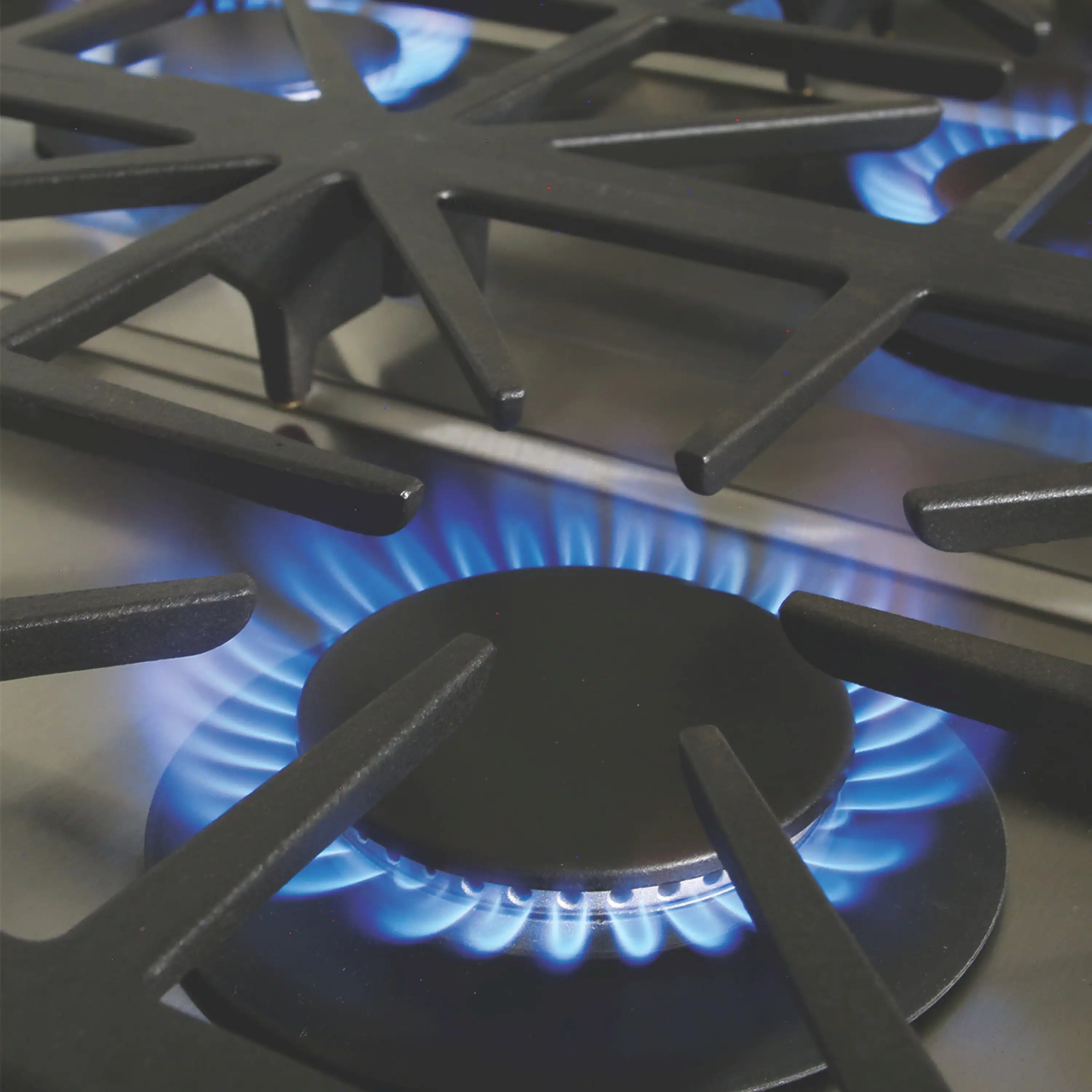 Capital 36-Inch Rangetop in Stainless Steel with 4 Sealed Burners & Grill (GRT362B2) - Image 3